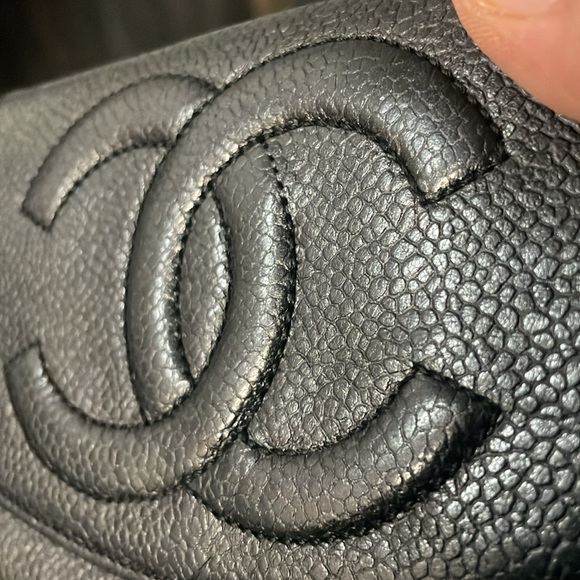 CHANEL BLACK Wallet GUC - Picture 16 of 17